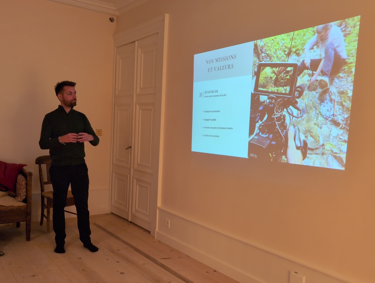 SciencEscape – Giovan Peyrotti avec Film documentaire «Feu et Corail»